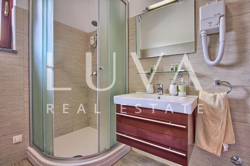 Istra, Štokovci, kuća s bazenom i minigolf igralištem, 290 m2