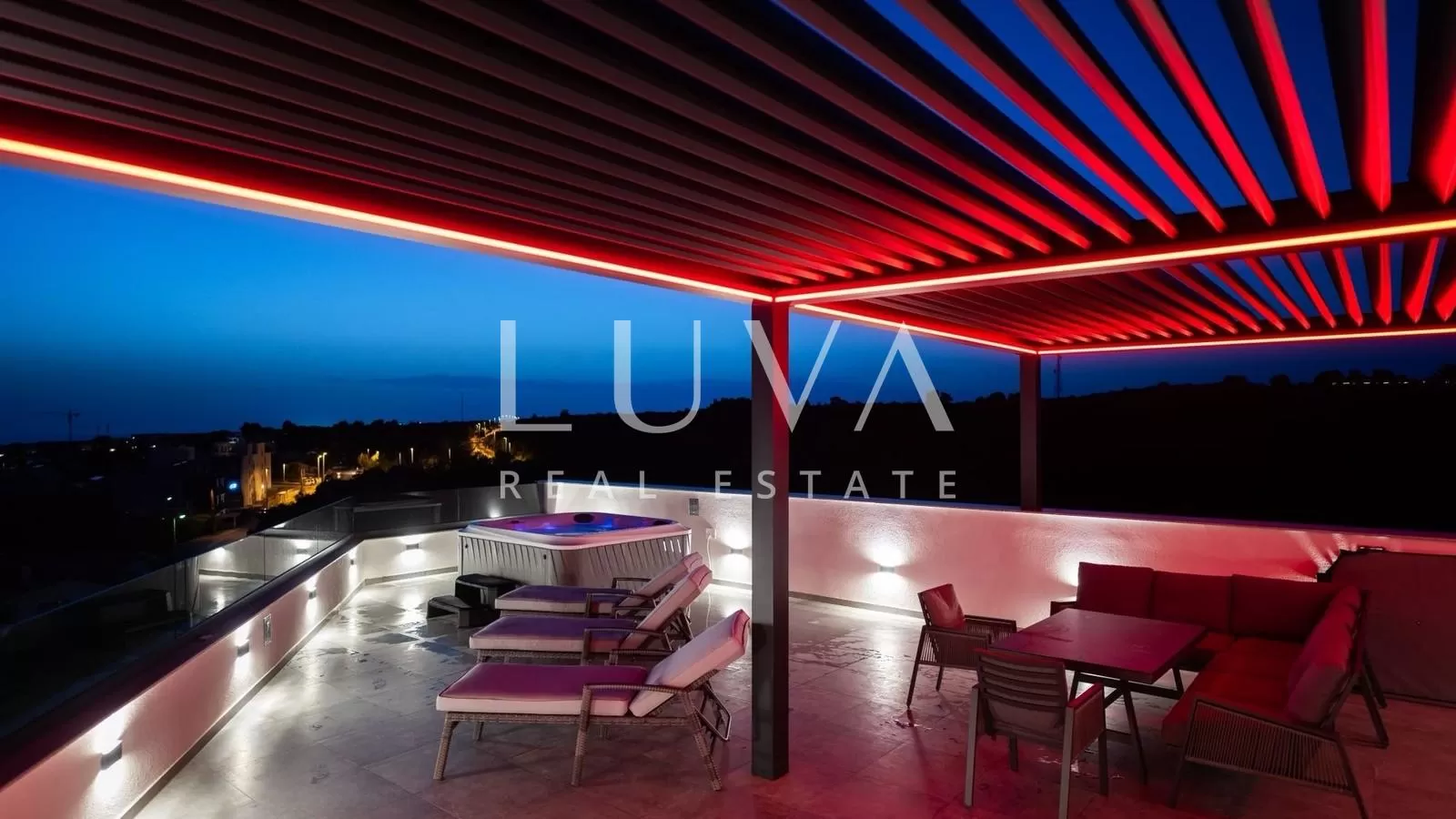 Zadar, Petrčane, luxury penthouse with roof terrace, 161.6 m²