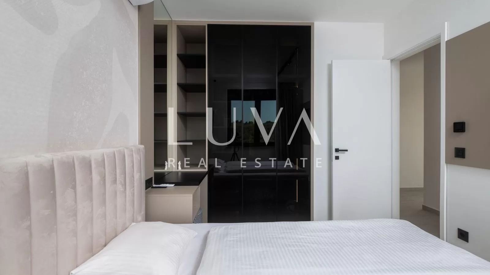 Zadar, Petrčane, luxury penthouse with roof terrace, 161.6 m²