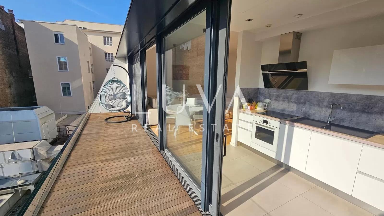 Ban Zentrum, Studio-Apartment mit Terrasse und Garage zum Verkauf