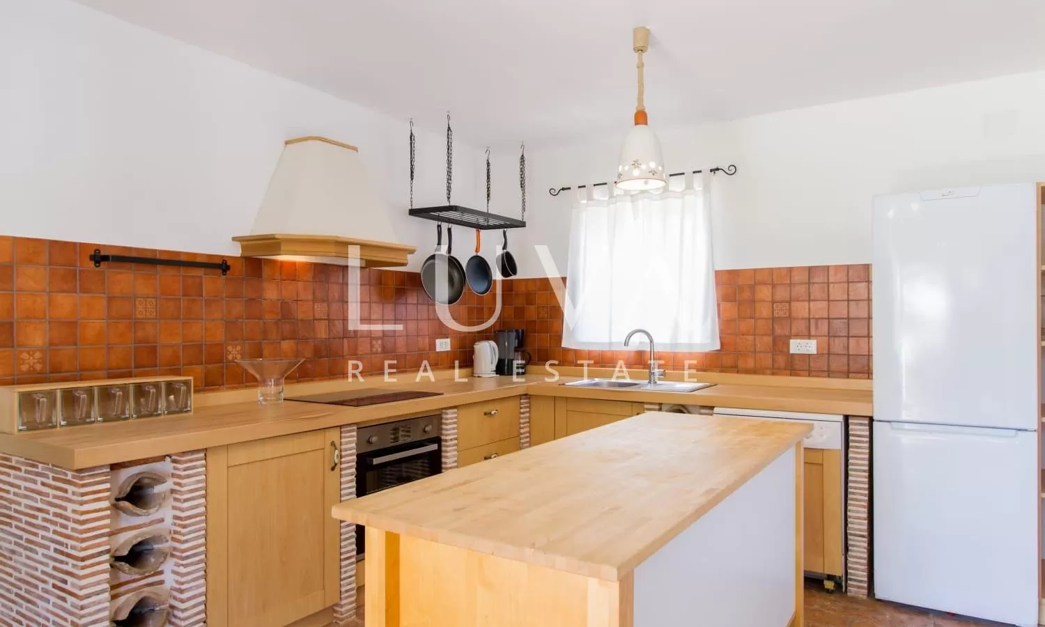 Barban, Istria, luxurious stone villa with pool for sale