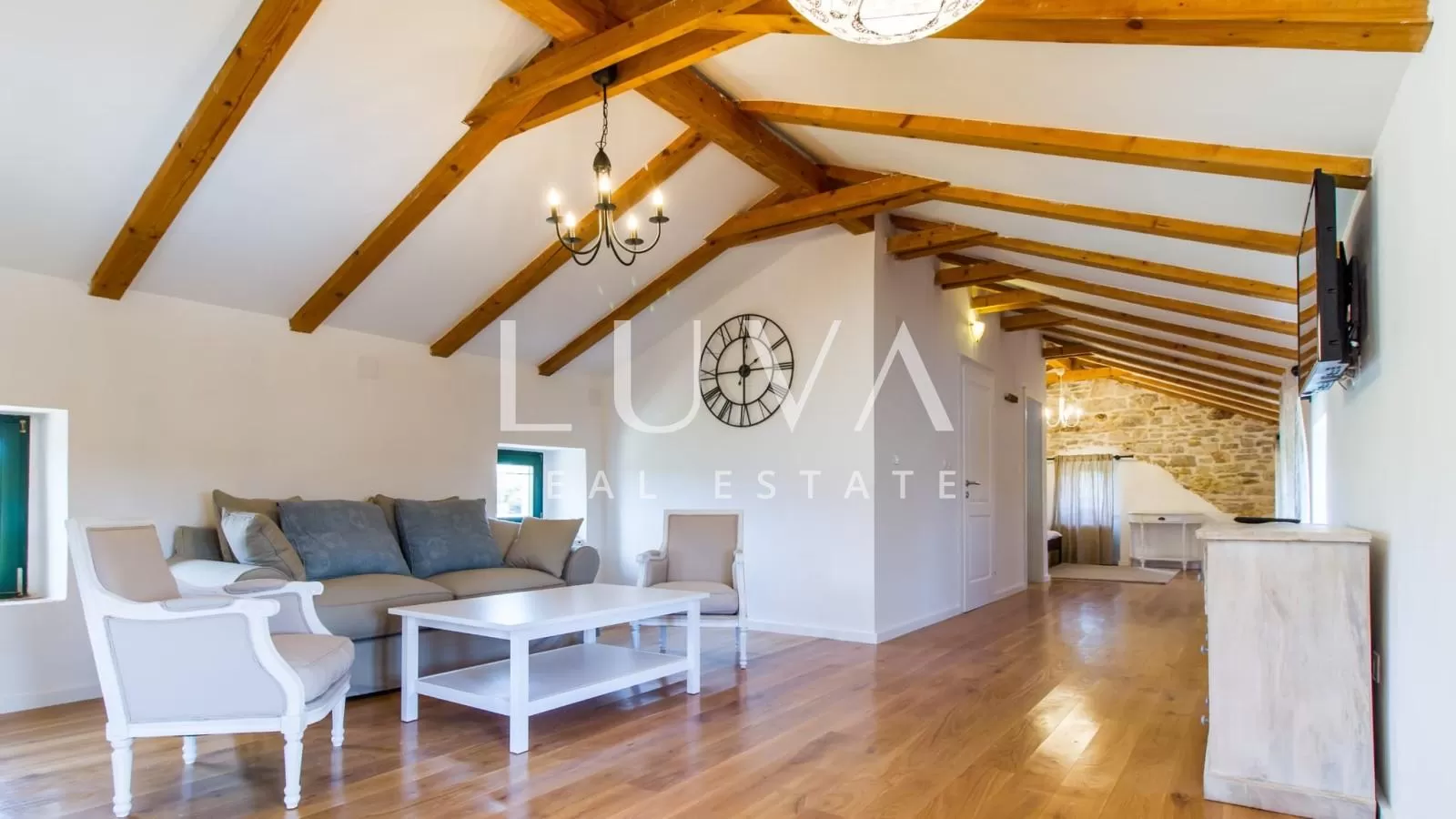 Barban, Istria, luxurious stone villa with pool for sale