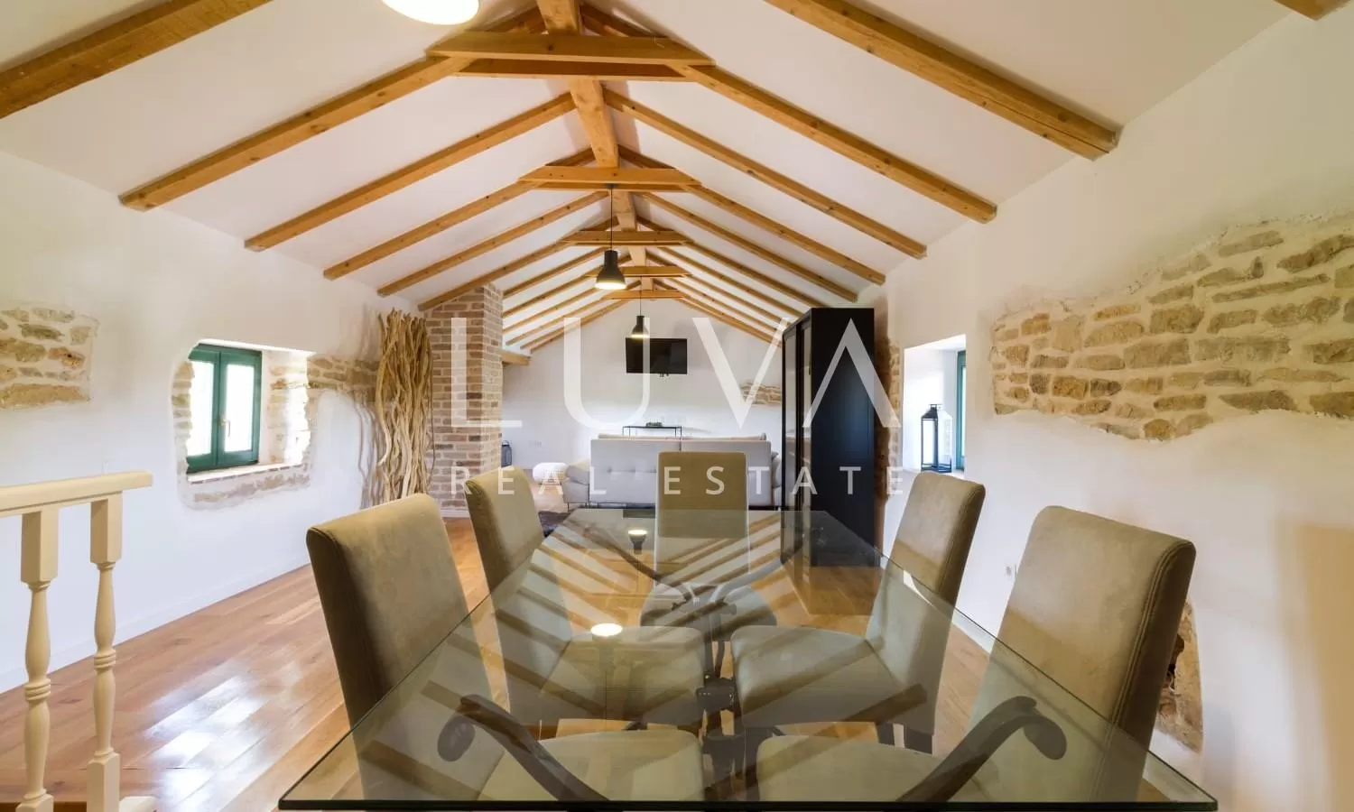 Barban, Istria, luxurious stone villa with pool for sale