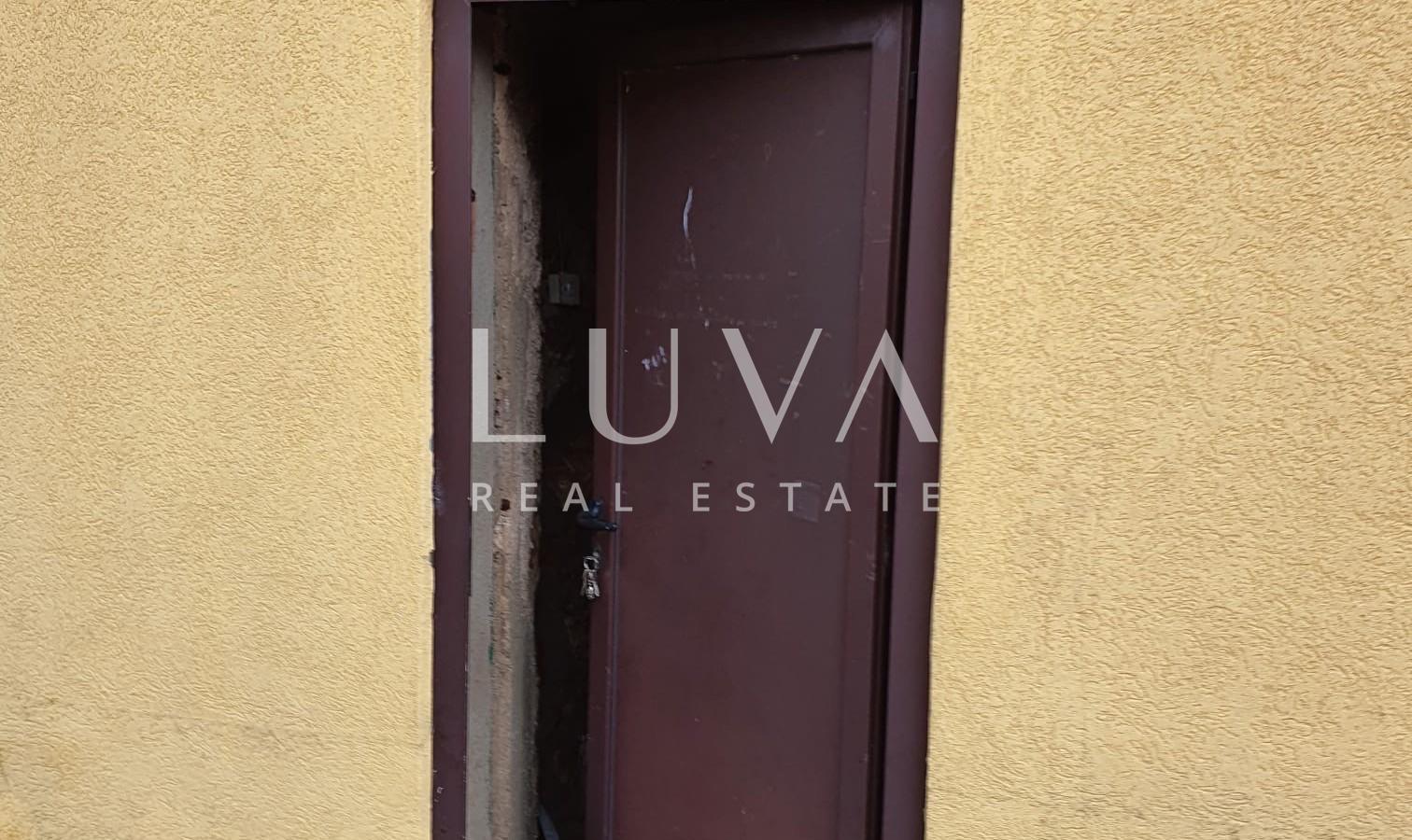 Senj, center, commercial space/night club, 1007 m² for sale