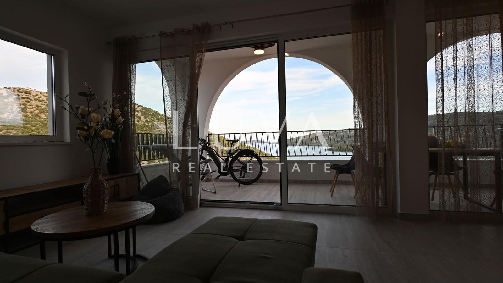 Marina, Trogir, apartment 75 m² near the sea for sale