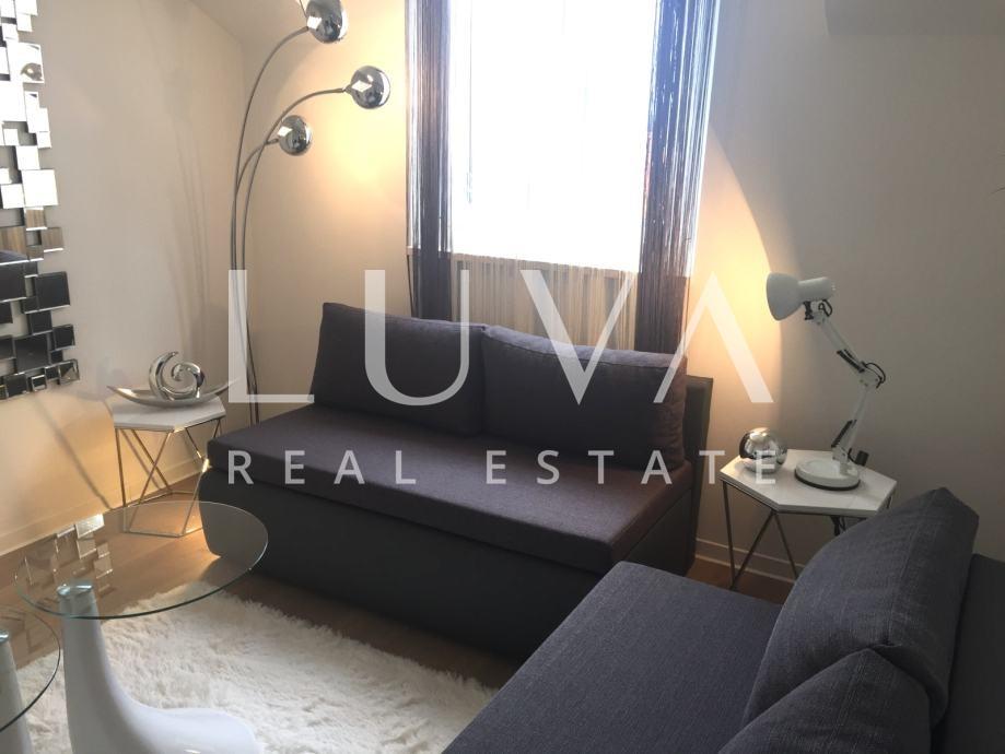 Brač, Supetar, modernly furnished apartment with sea view for sale