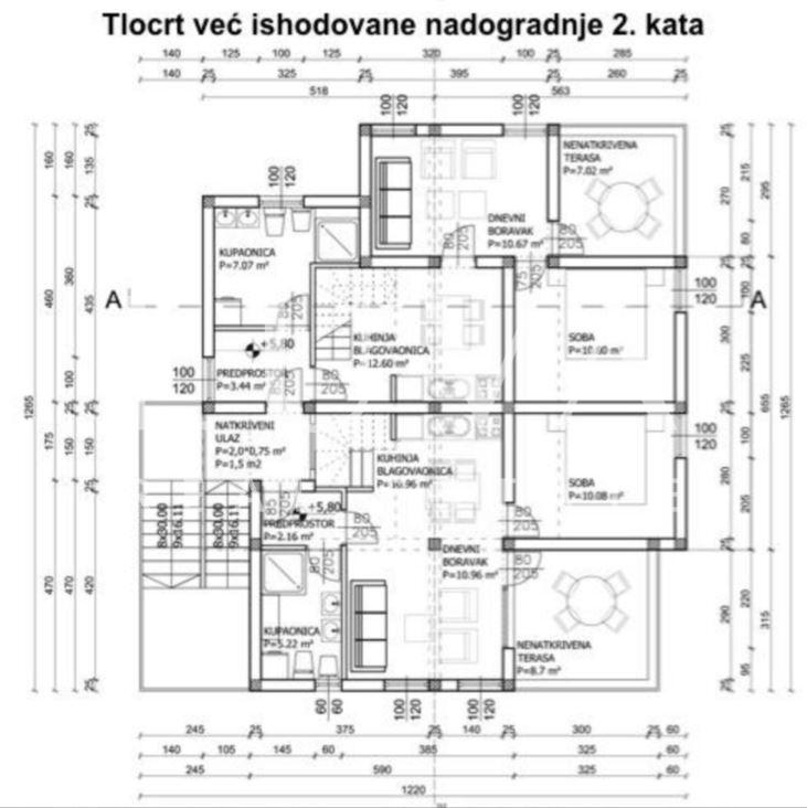 Brač, Supetar, three-storey building, established tourist property with sea view