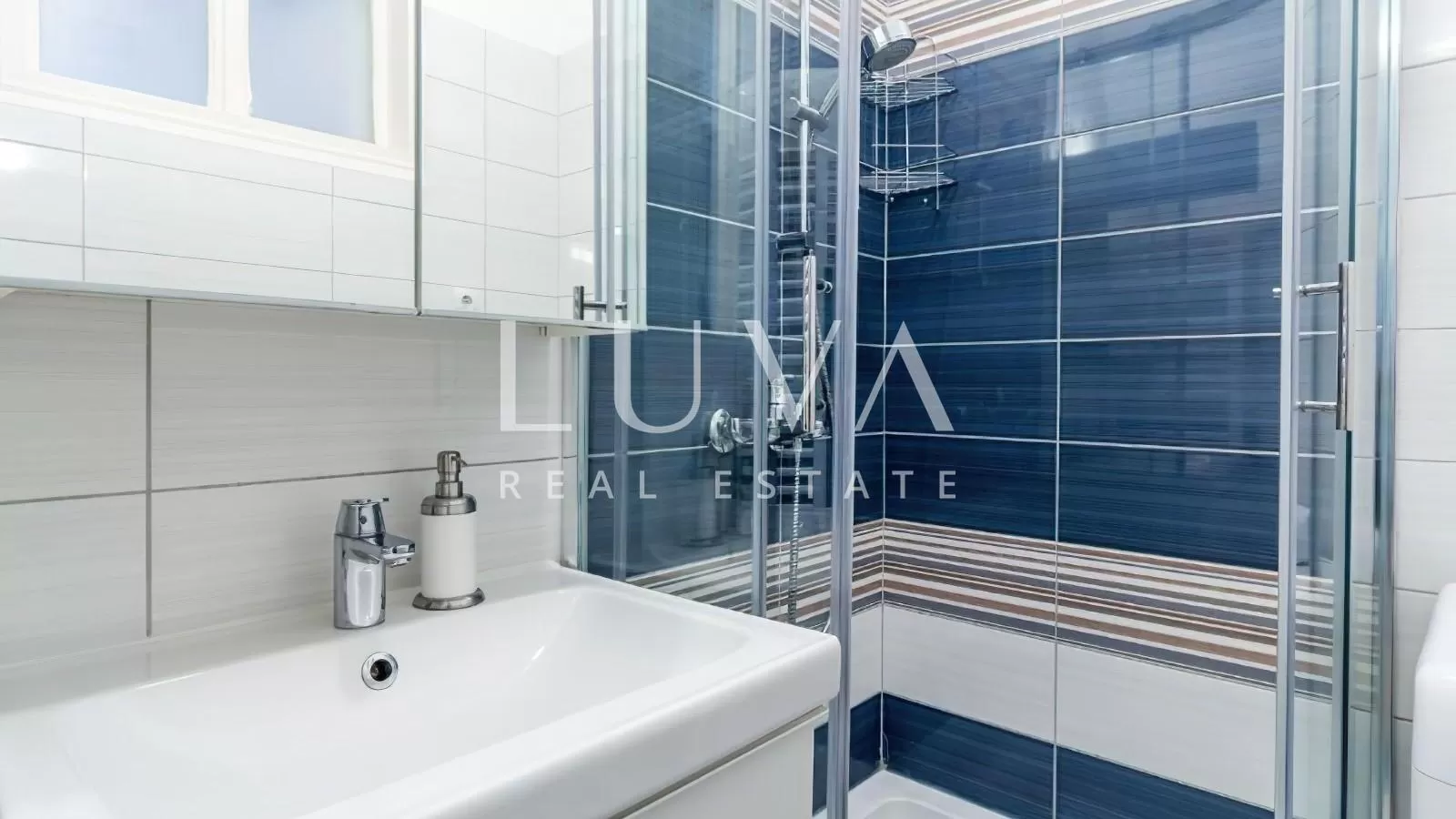 3-Zimmer-Wohnung zu verkaufen, 90 m2, neu renoviert, Top-Lage