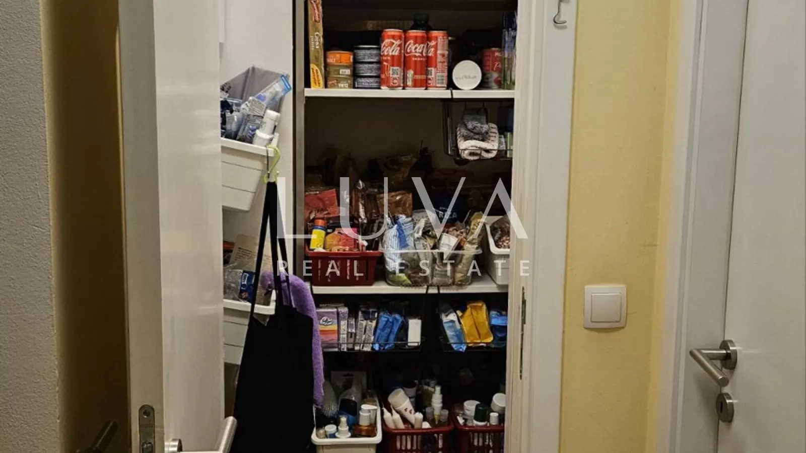 Trešnjevka, komfortable 3-Zimmer-Wohnung, 70 m2, zum Verkauf.