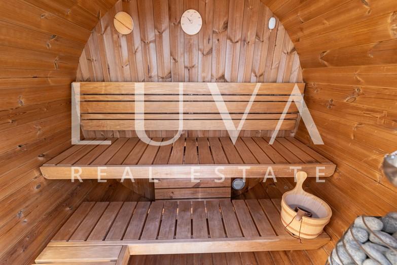 Krk, Omišalj, luxury apartment with roof terrace by the sea, for sale