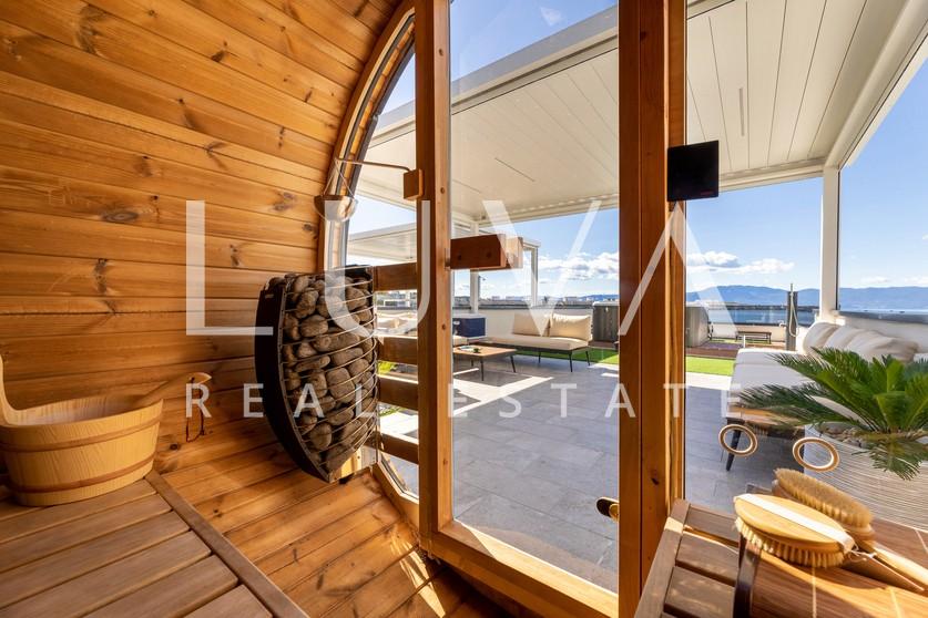 Krk, Omišalj, luxury apartment with roof terrace by the sea, for sale