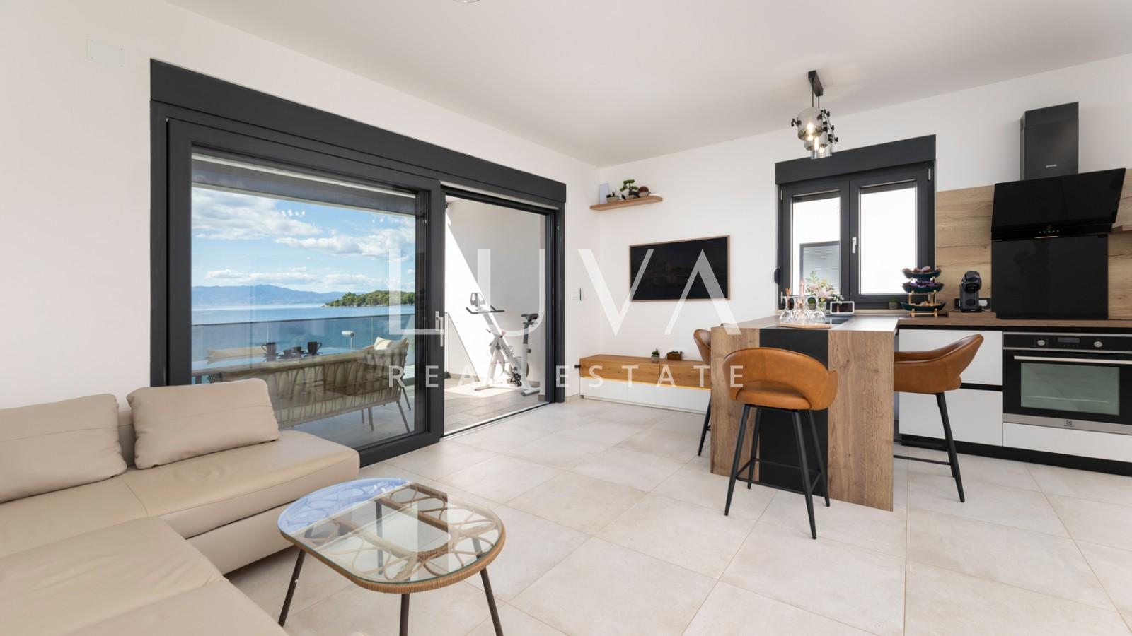 Krk, Omišalj, luxury apartment with roof terrace by the sea, for sale