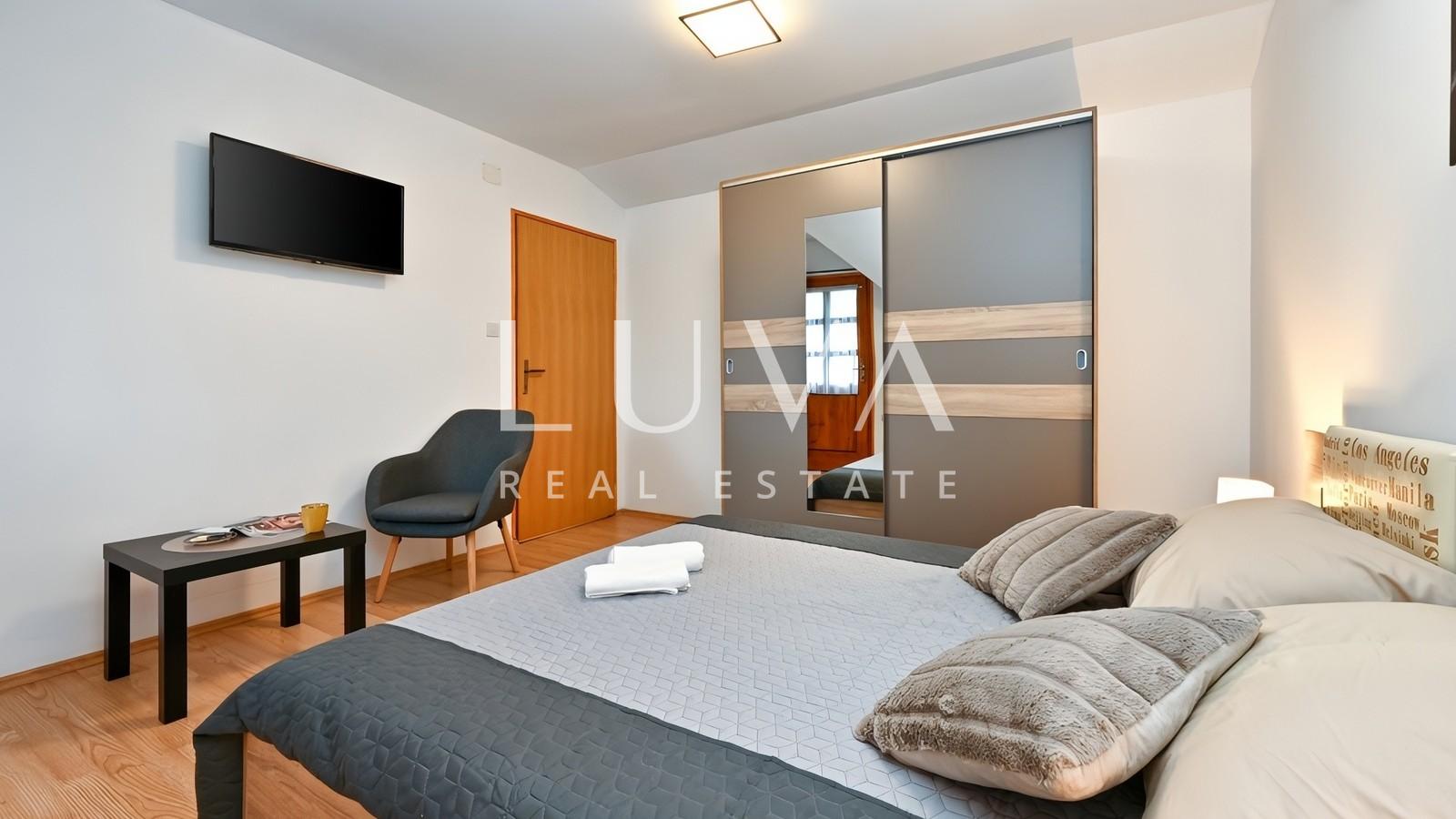 Kloštar Ivanić – House with Pool 145m2 & Vineyard for Sale