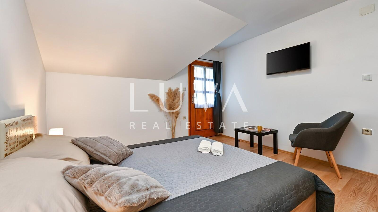 Kloštar Ivanić – House with Pool 145m2 & Vineyard for Sale