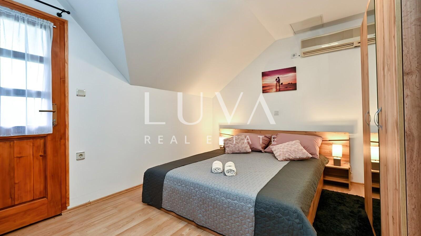 Kloštar Ivanić – House with Pool 145m2 & Vineyard for Sale