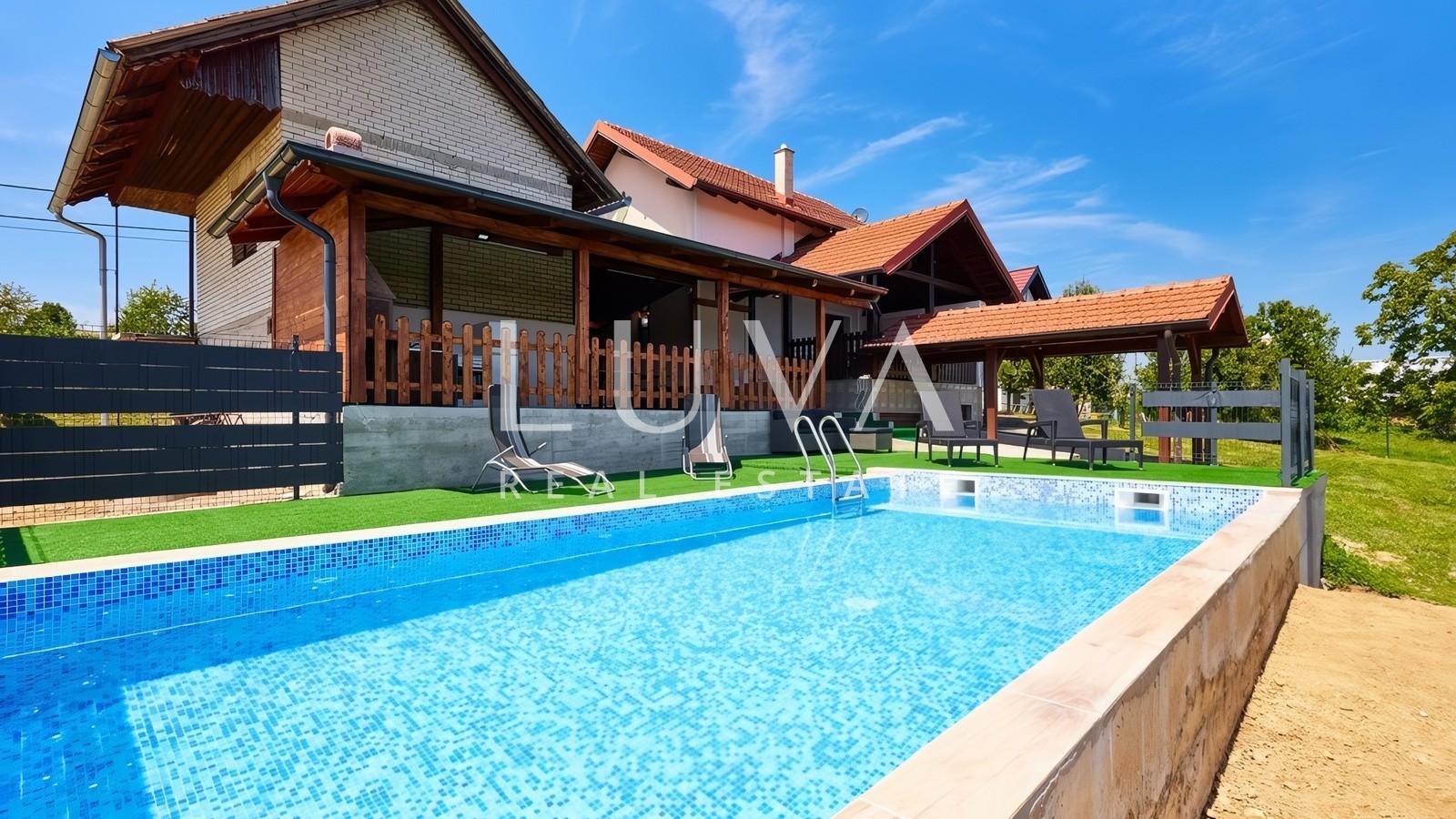Kloštar Ivanić – House with Pool 145m2 & Vineyard for Sale