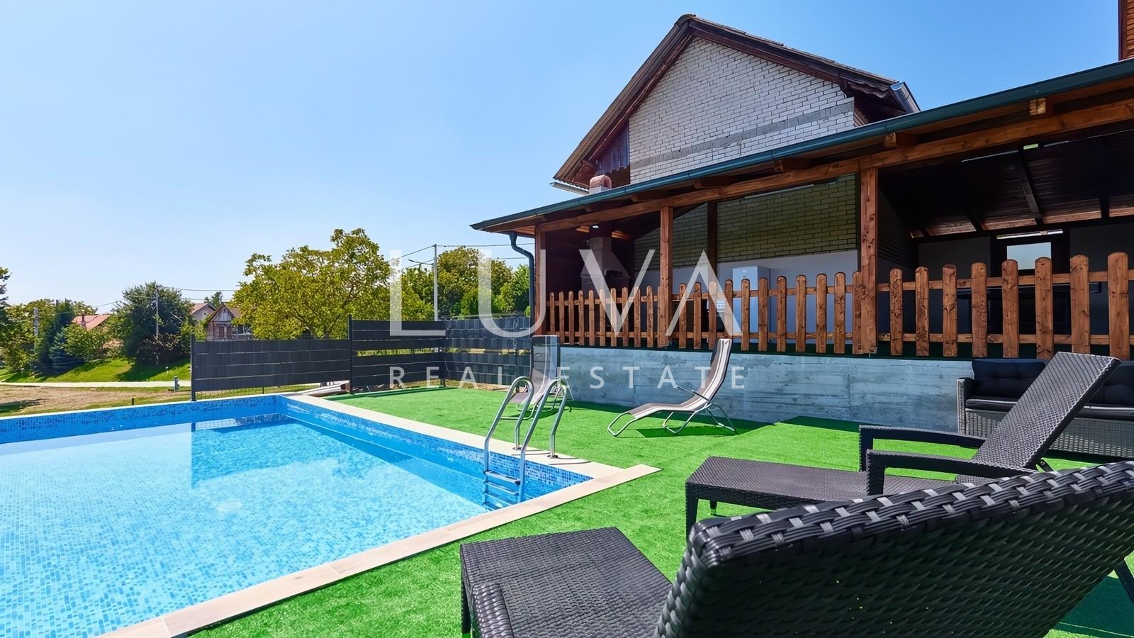 Kloštar Ivanić – House with Pool 145m2 & Vineyard for Sale
