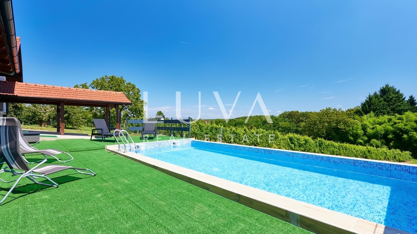 Kloštar Ivanić – House with Pool 145m2 & Vineyard for Sale
