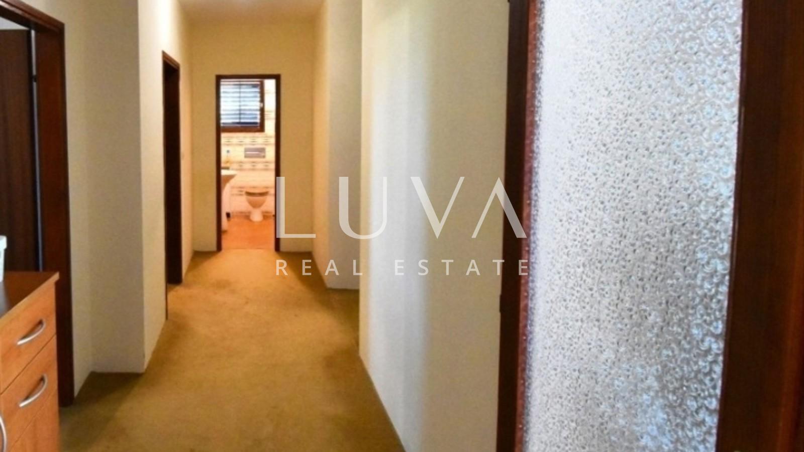 Poreč, Kukci, house with pool, 330 m²