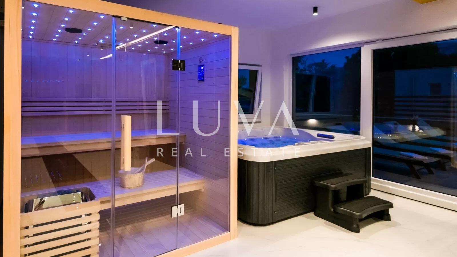 Zagvozd, luxuriöse Villa mit Pool zu verkaufen