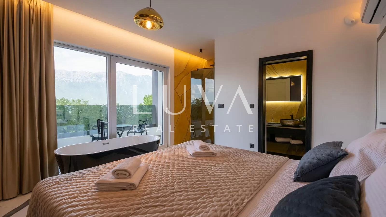 Zagvozd, luxuriöse Villa mit Pool zu verkaufen
