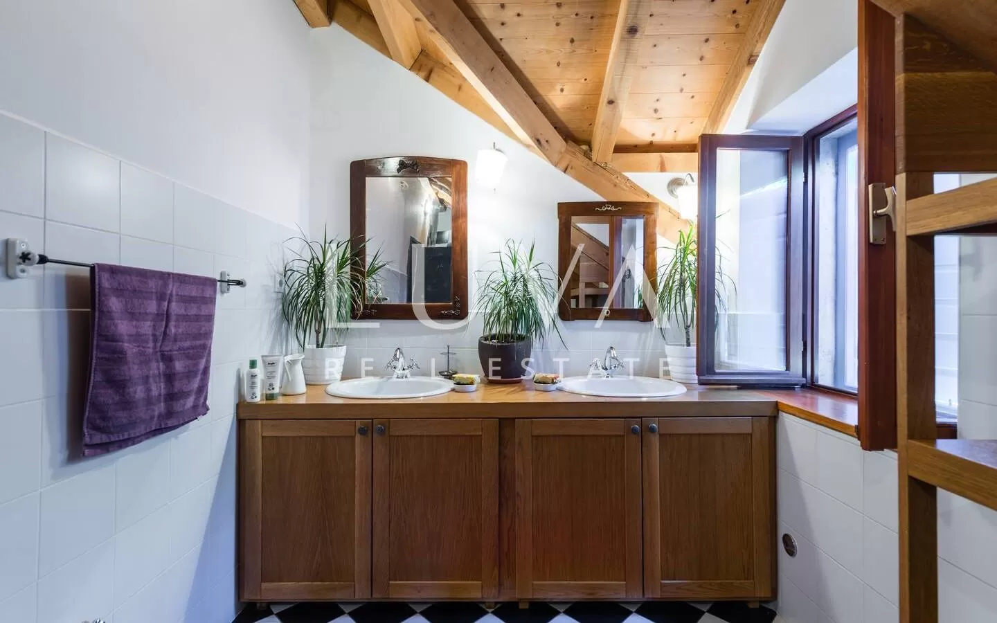 Dol, Brač, stone house with sea view for sale