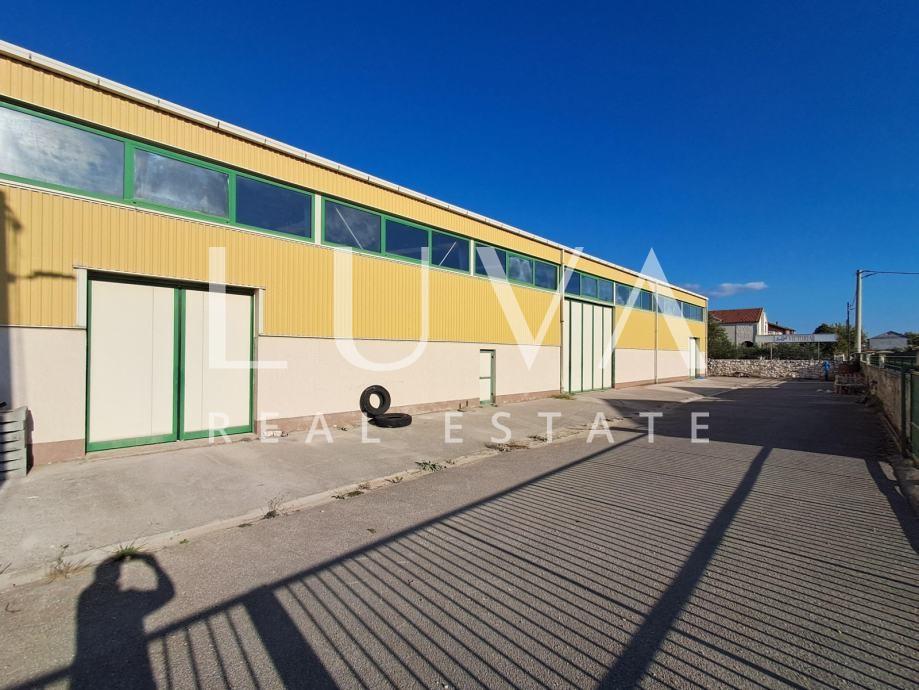 Skradin, Dubravice, warehouse for rent, 1000 m²