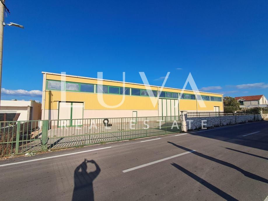 Skradin, Dubravice, warehouse for rent, 1000 m²