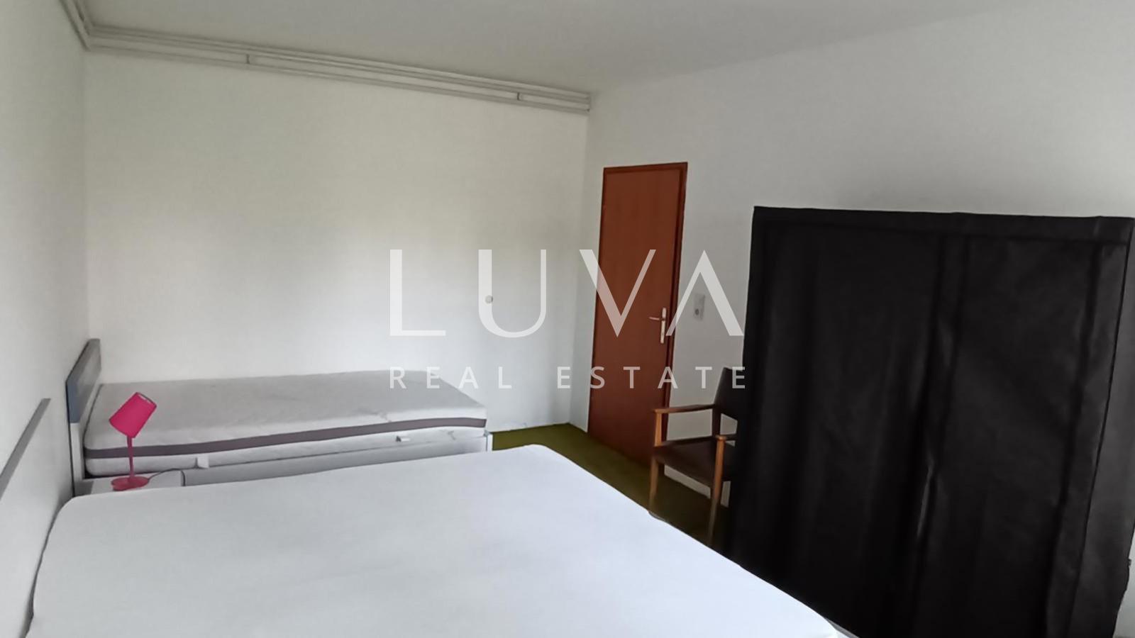 Poreč, Kukci, house with pool, 330 m²