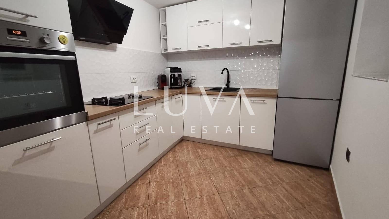 Kraljevica, Križišće, house with a pool for sale