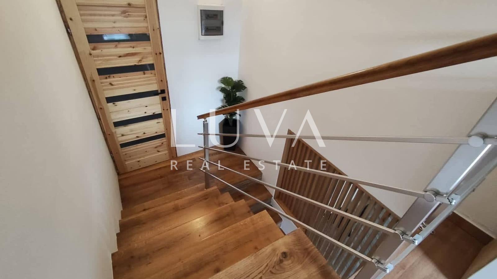 Kraljevica, Križišće, house with a pool for sale