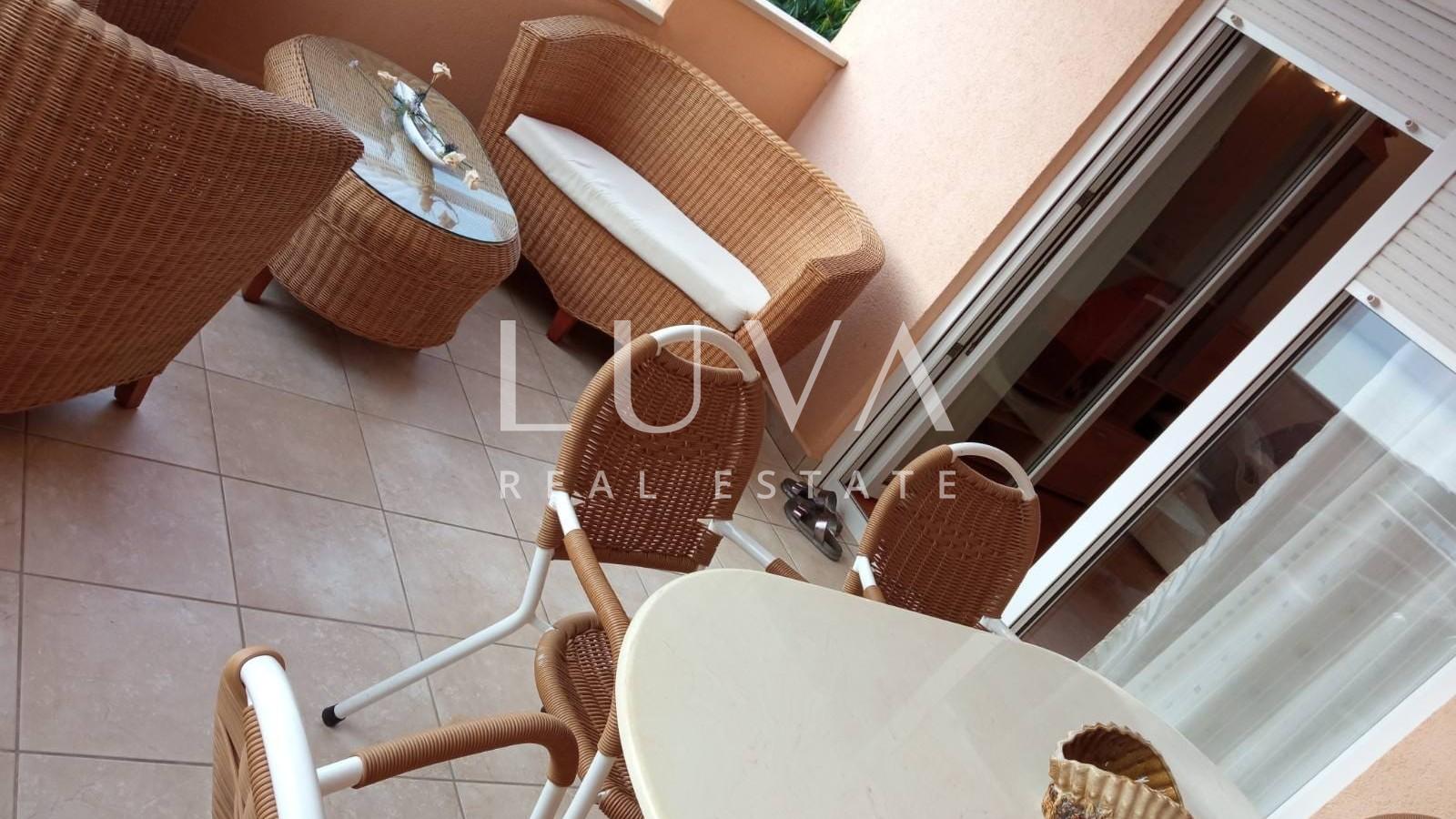 Pag, Novalja, dvosoban stan s pogledom na more, 58 m2