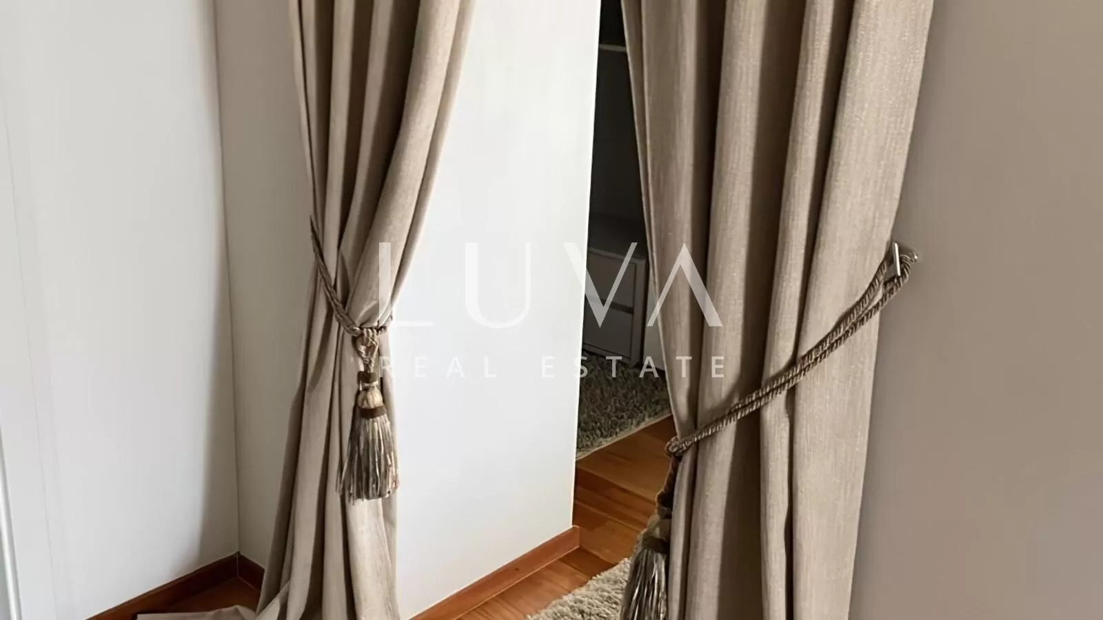 Radnička cesta, luksuzan dvoetažni stan 199m2 s garažnim mjestom