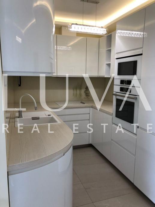 Zagreb, Gornje Prekrižje, Wohnung 70 m² mit 40 m² Terrasse + 2 Parkplätze