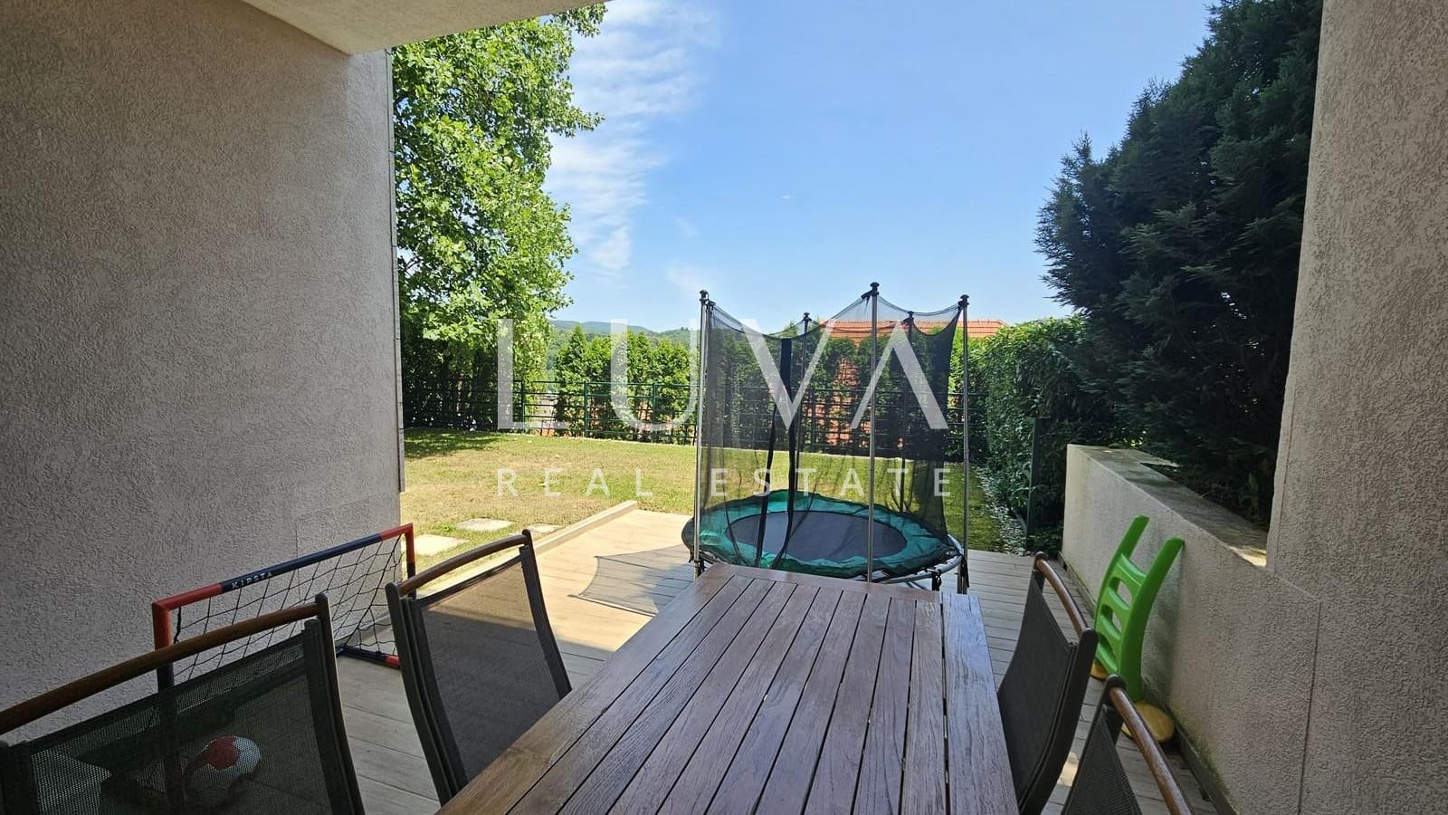 Zagreb, Gornje Prekrižje, Luxusapartment mit Garten und Garage, 230m2