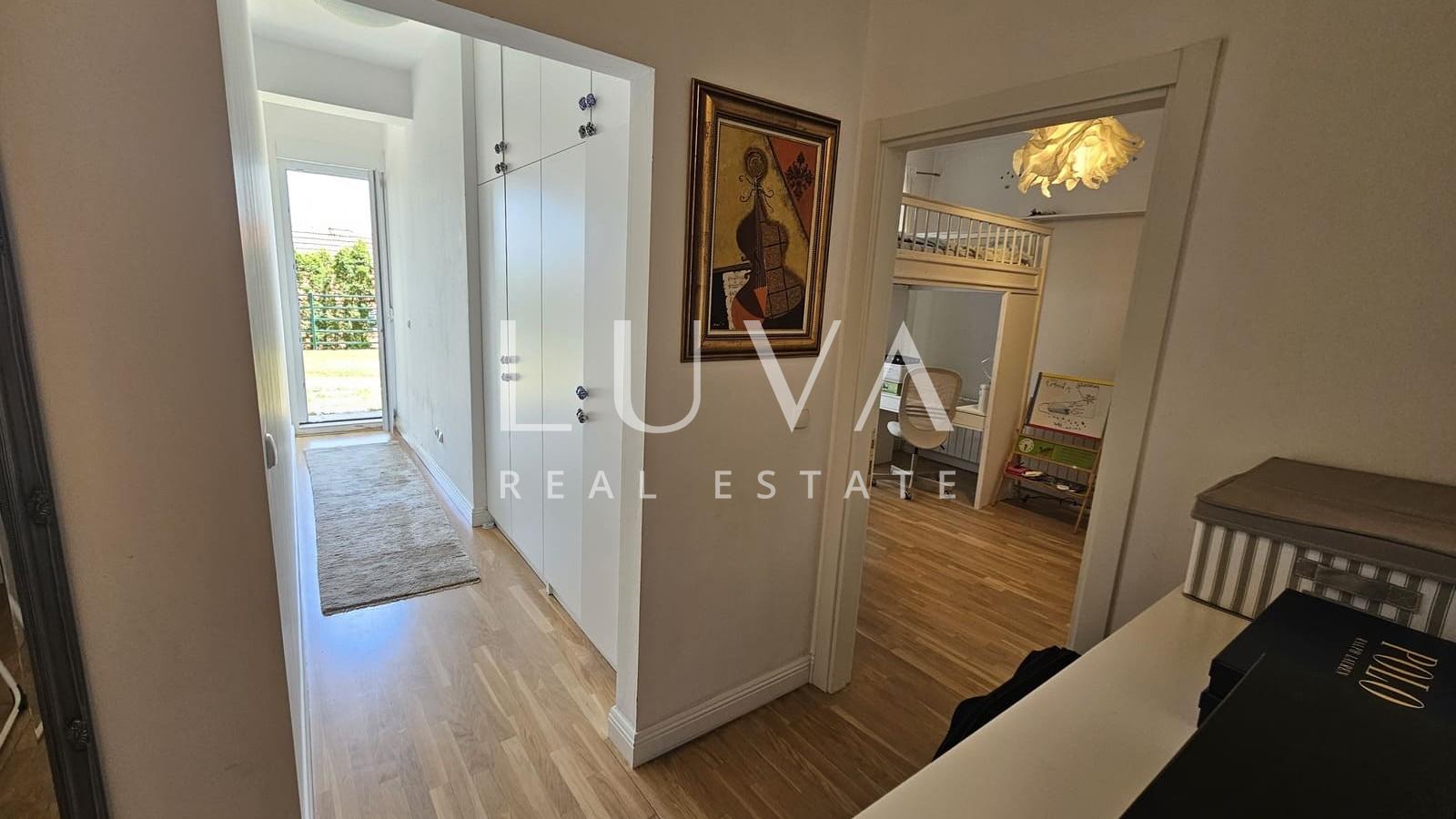 Zagreb, Gornje Prekrižje, Luxusapartment mit Garten und Garage, 230m2