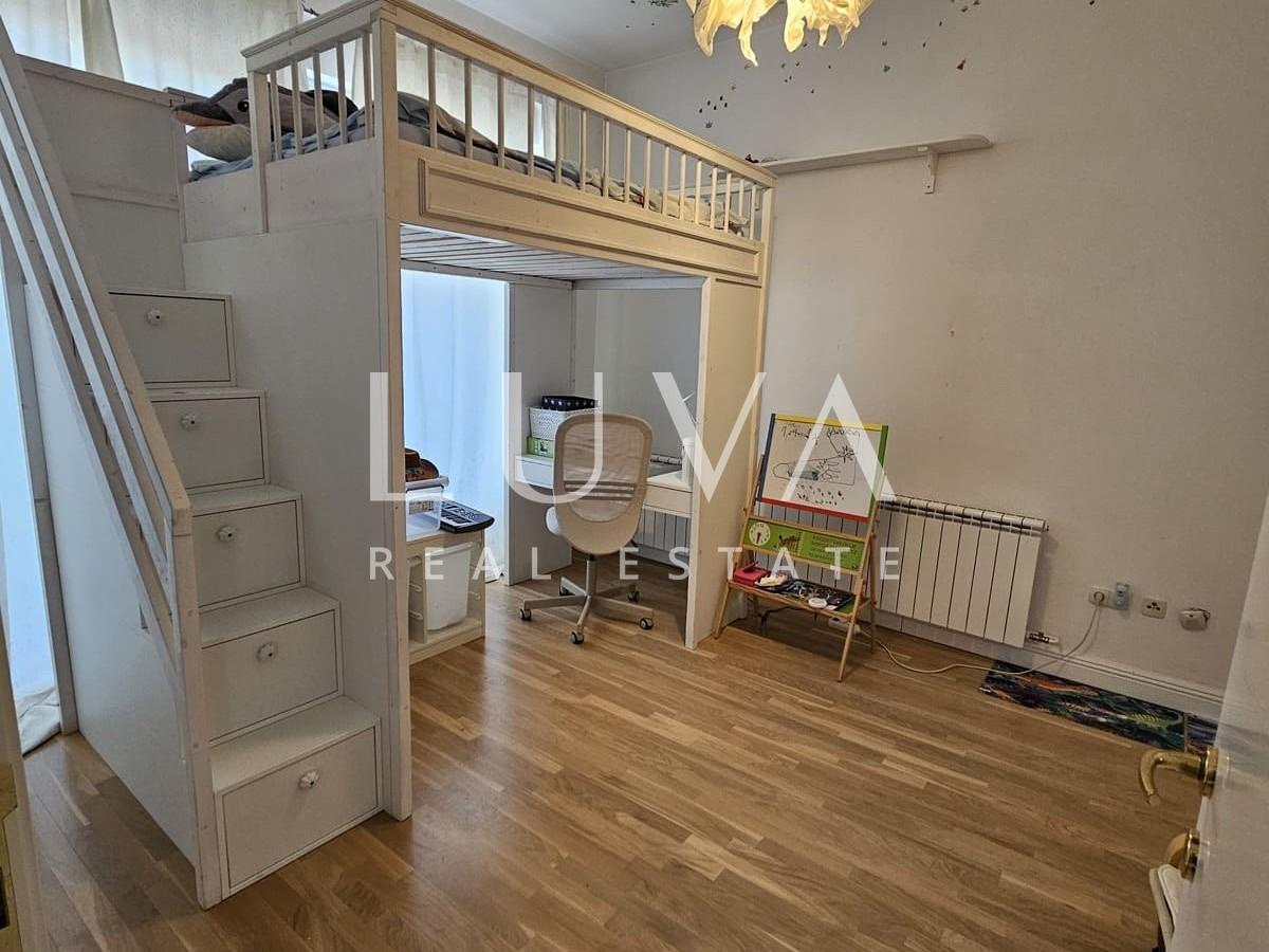 Zagreb, Gornje Prekrižje, Luxusapartment mit Garten und Garage, 230m2