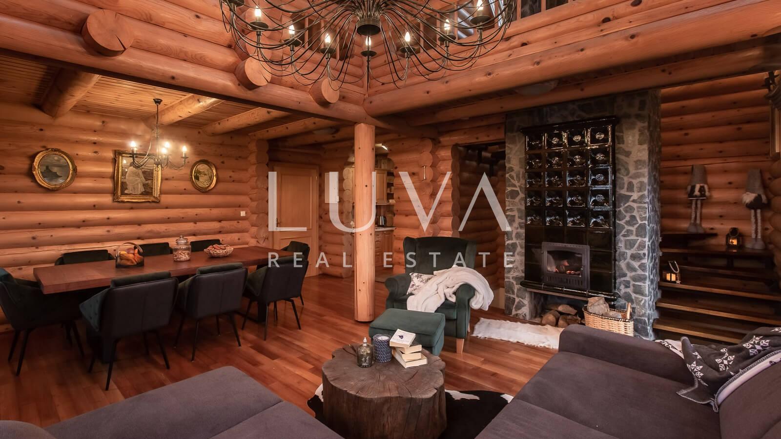 Ravna Gora, wooden house with pool for vacation for sale