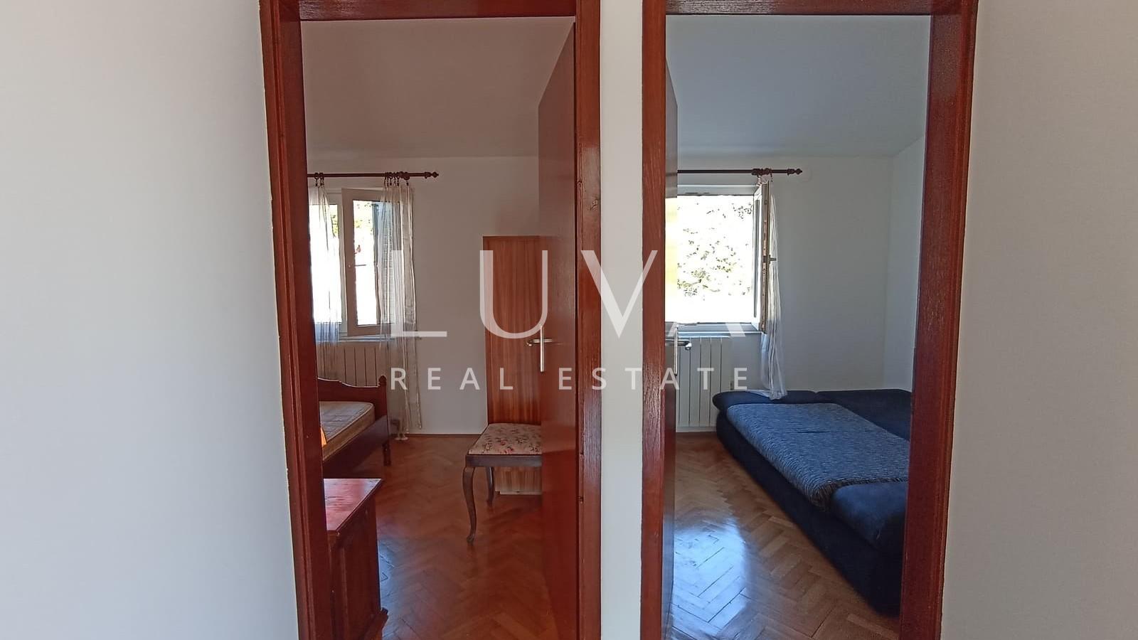 Marina, Trogir, kamena kuća blizu mora na prodaju