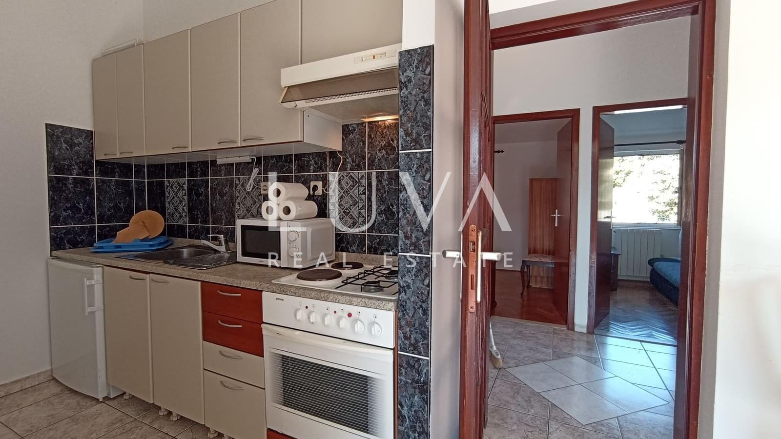 Marina, Trogir, kamena kuća blizu mora na prodaju