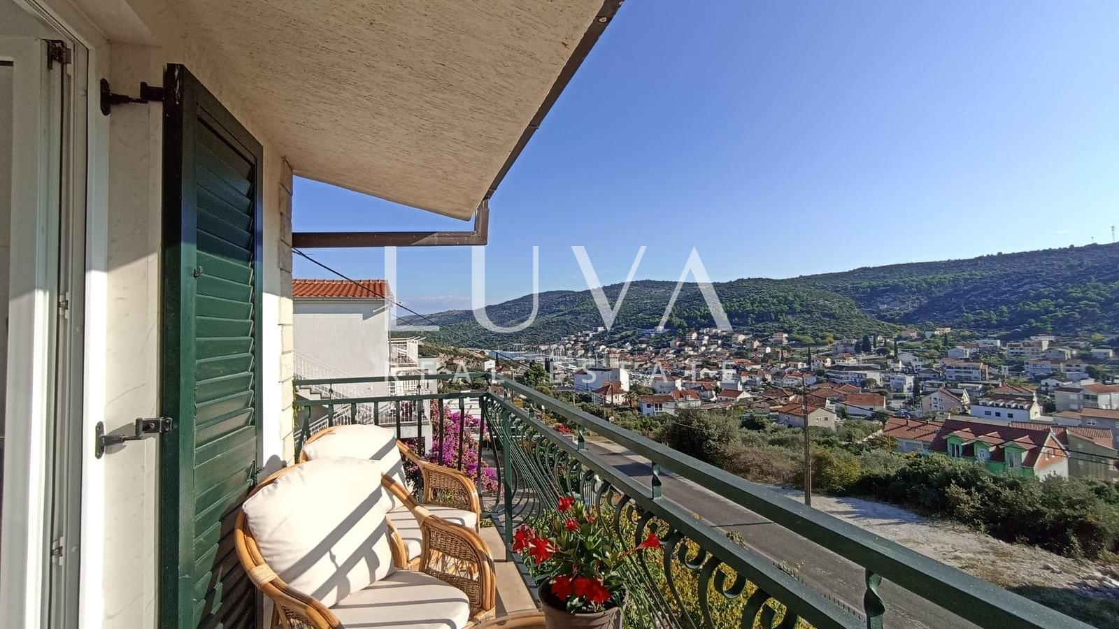 Marina, Trogir, kamena kuća blizu mora na prodaju