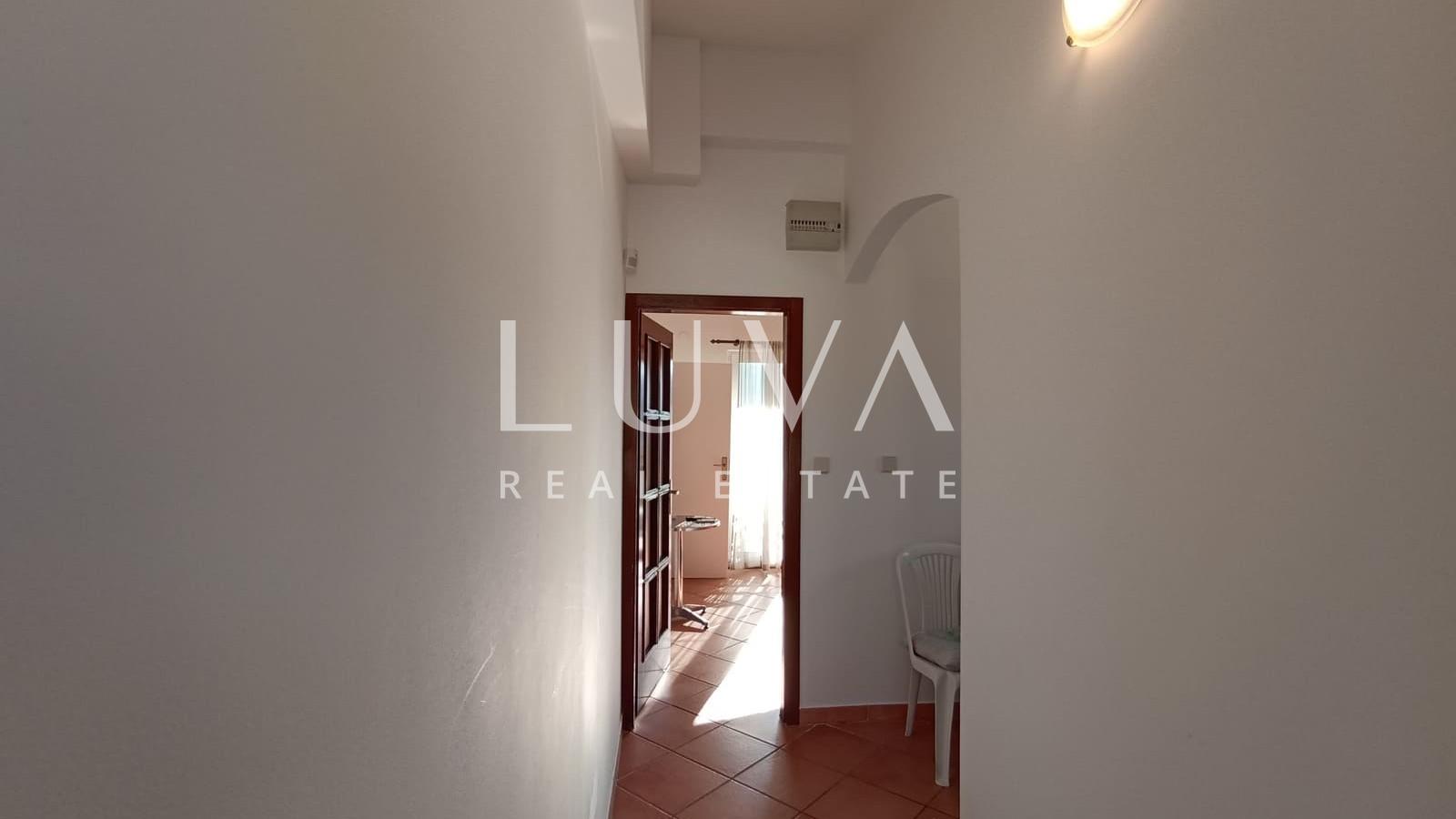 Marina, Trogir, kamena kuća blizu mora na prodaju