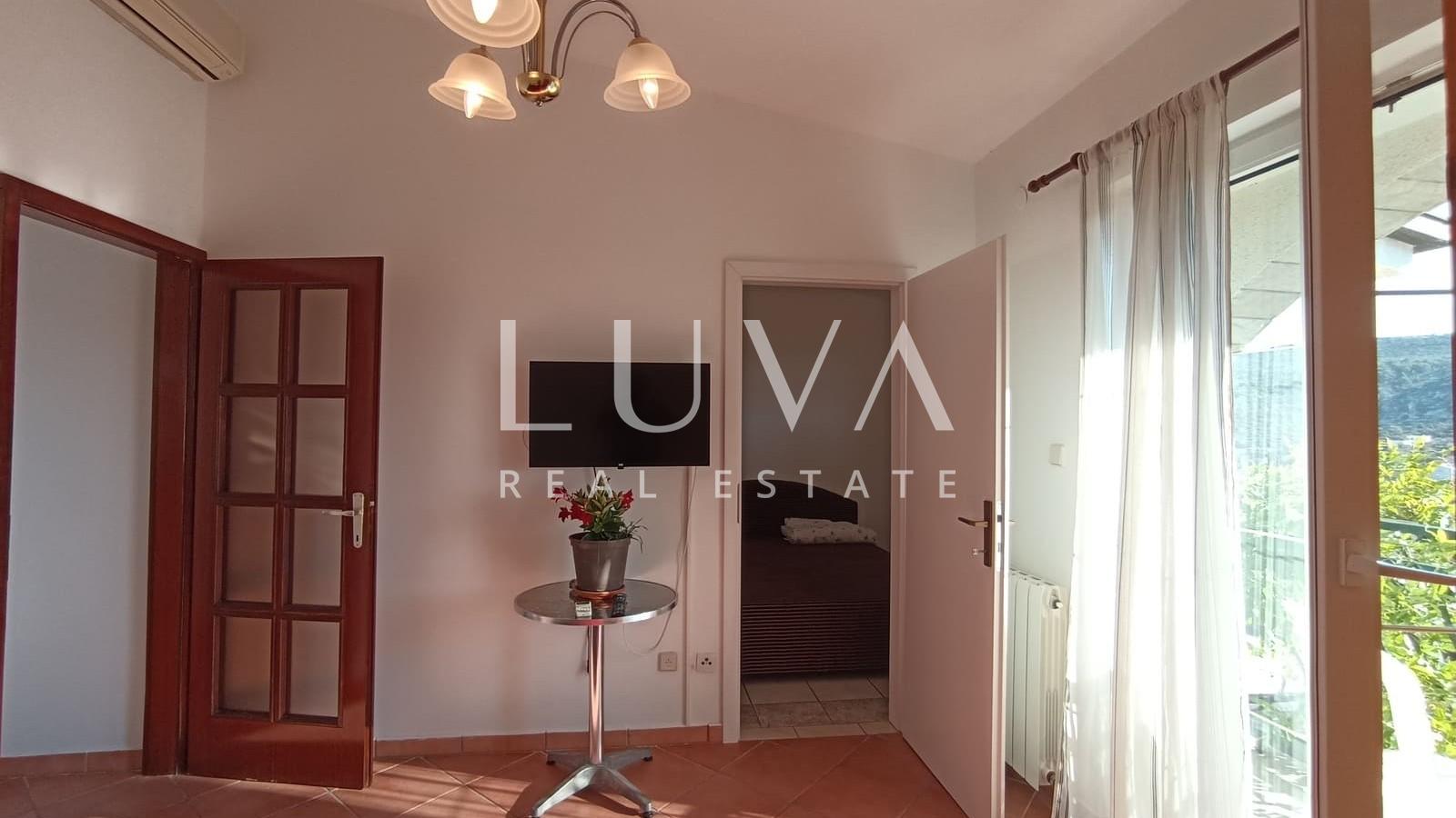 Marina, Trogir, kamena kuća blizu mora na prodaju