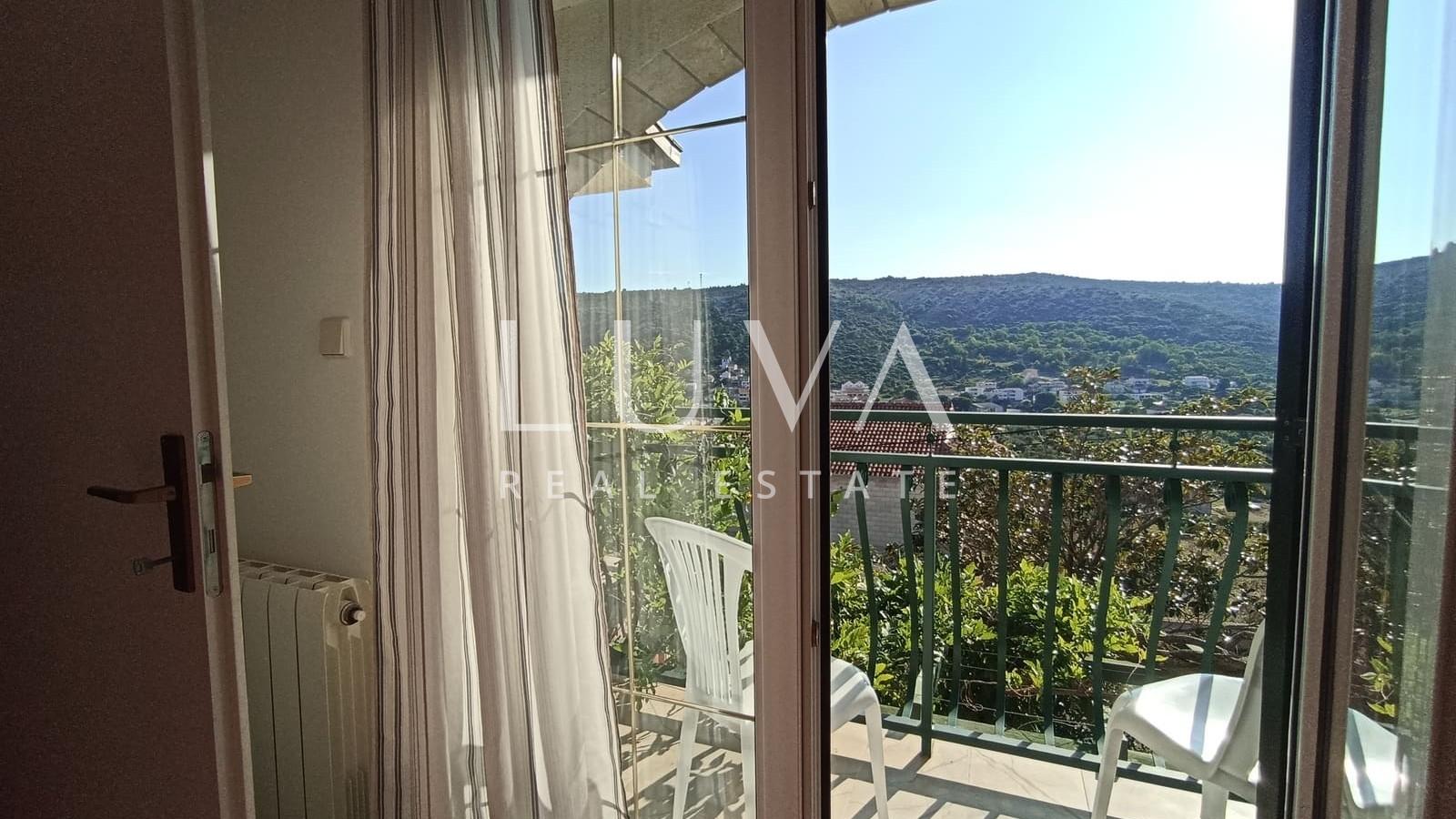 Marina, Trogir, kamena kuća blizu mora na prodaju