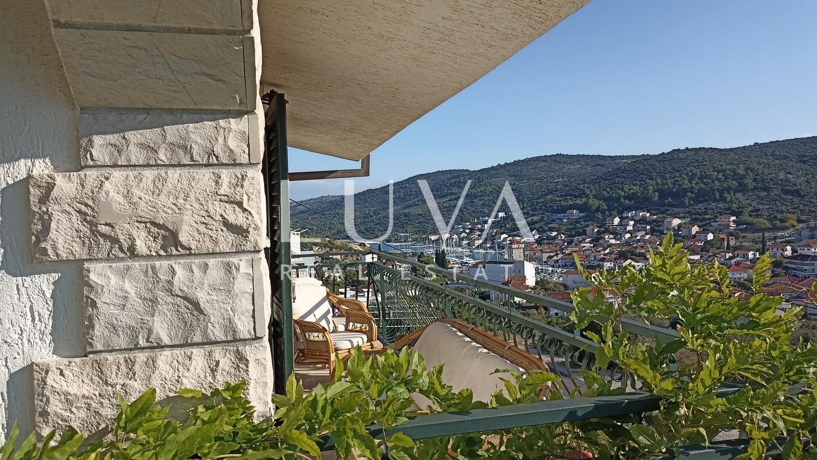 Marina, Trogir, kamena kuća blizu mora na prodaju