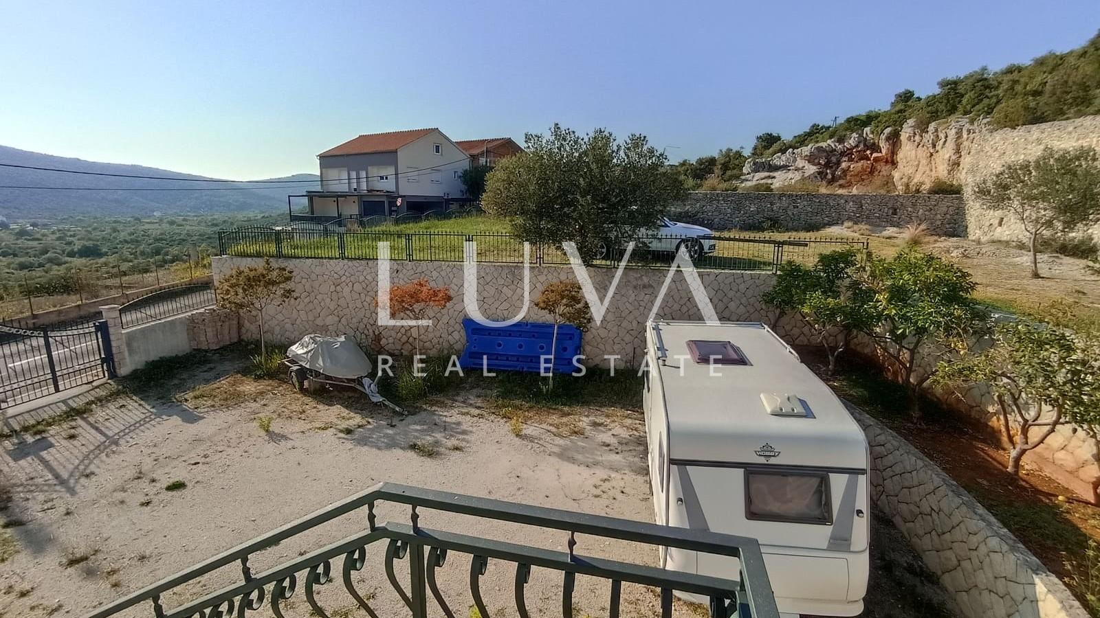 Marina, Trogir, kamena kuća blizu mora na prodaju