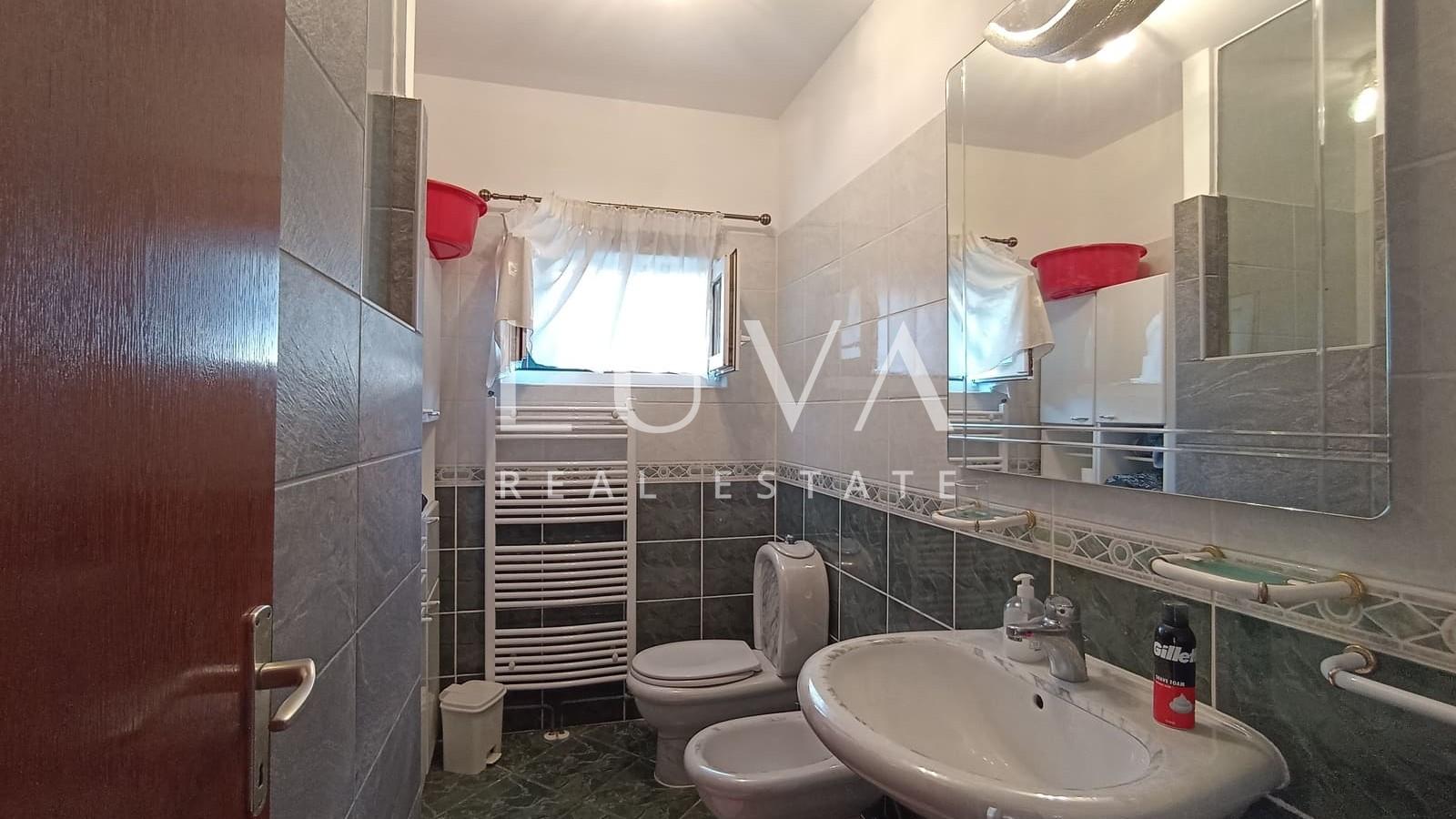 Marina, Trogir, kamena kuća blizu mora na prodaju