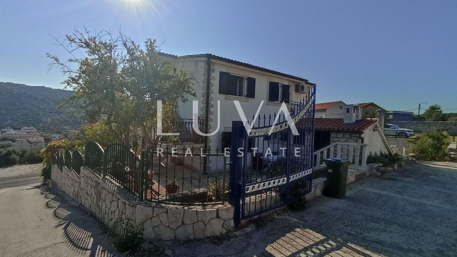 Marina, Trogir, kamena kuća blizu mora na prodaju