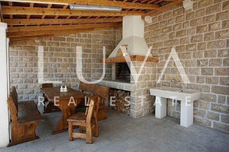 Hvar, Stari Grad, kamena kuća uz more na prodaju