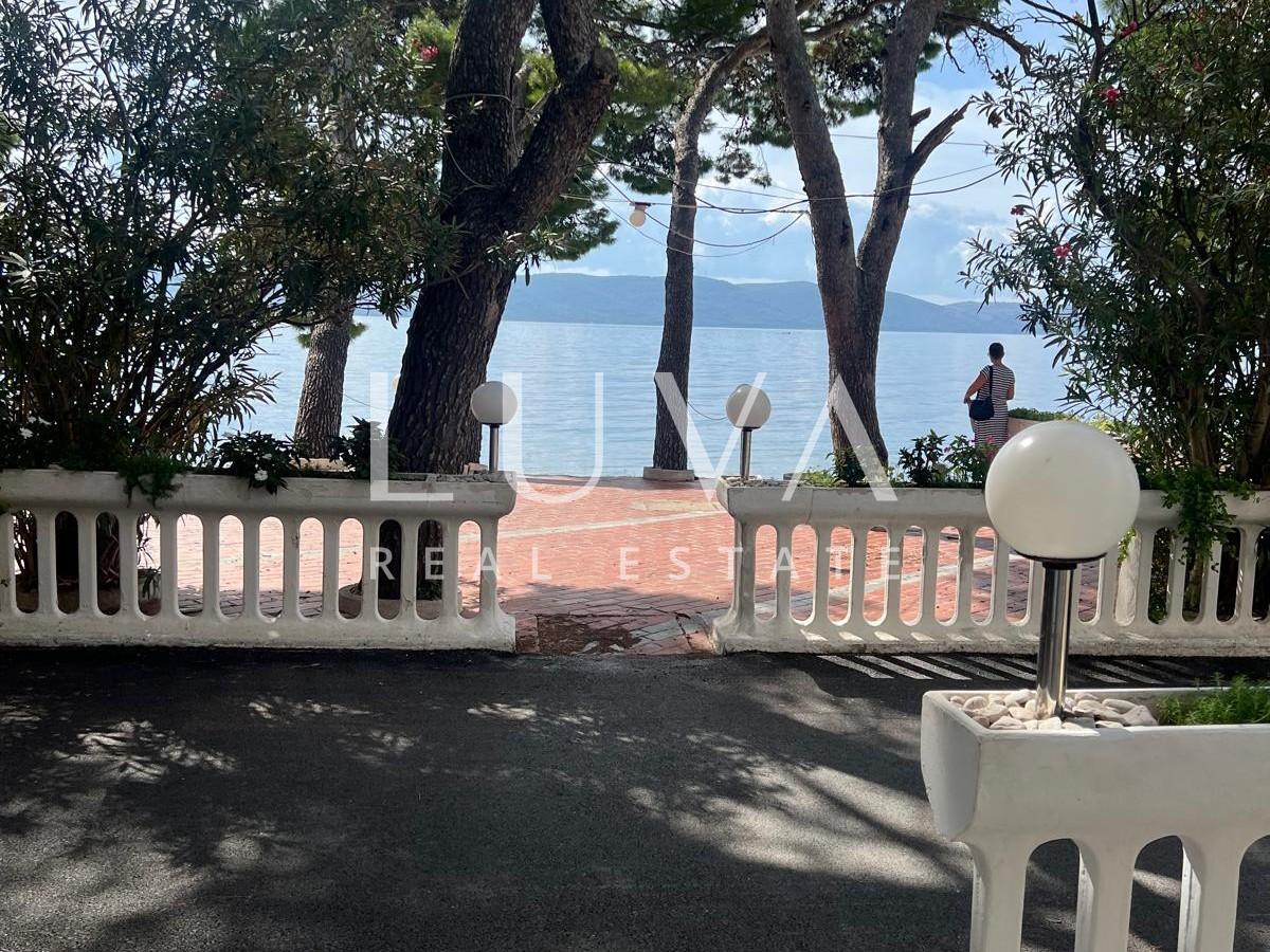 Mala Duba, Živogošće, boutique hotel na plaži, investicijska prilika